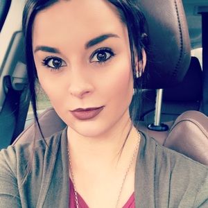 Meet your Posher, Kristin